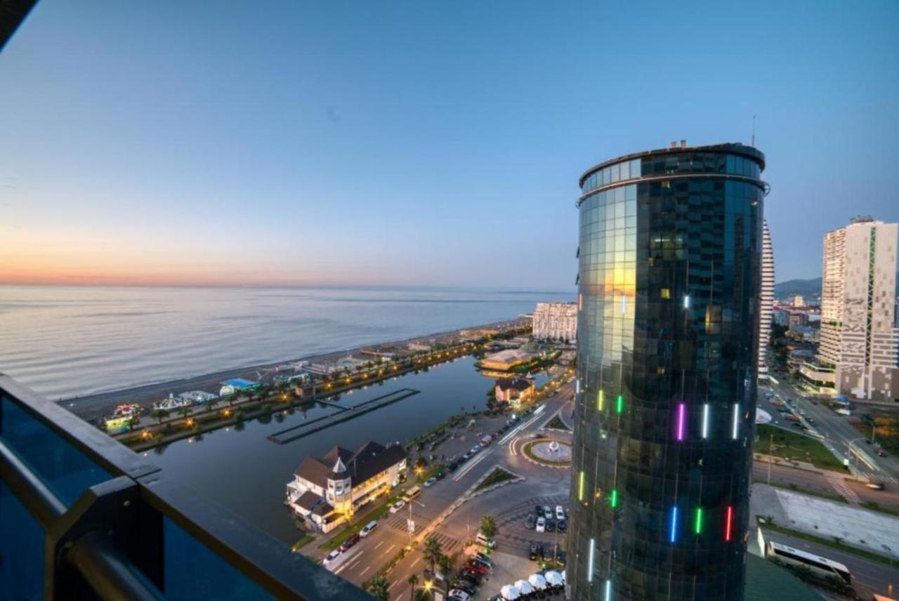 Orbi Twin Towers Aparthotel With Sea View Batoumi Extérieur photo