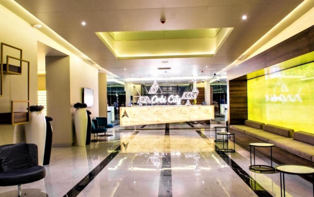 Orbi Twin Towers Aparthotel With Sea View Batoumi Extérieur photo