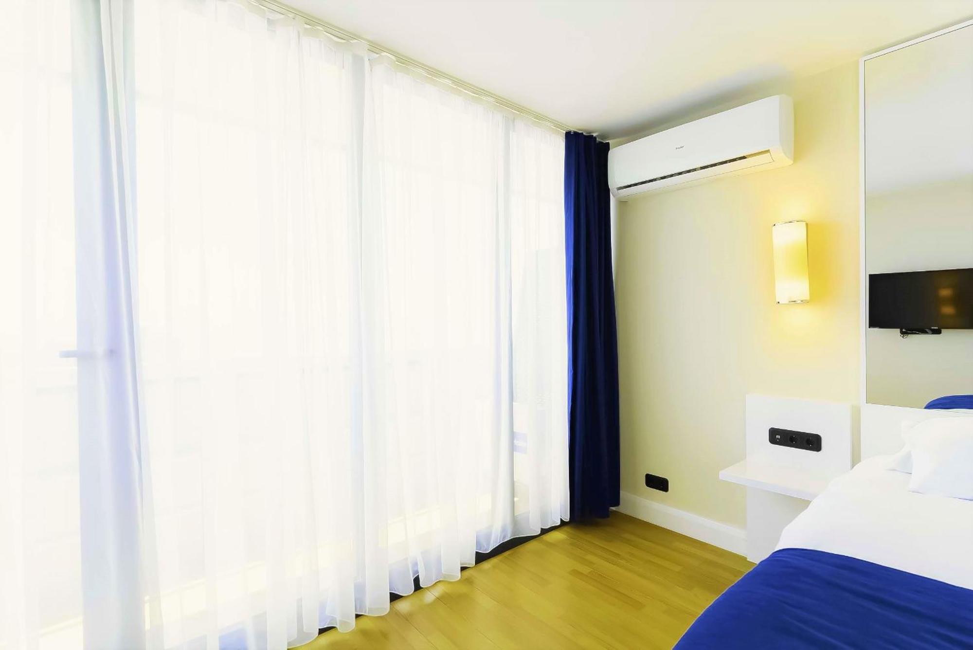 Orbi Twin Towers Aparthotel With Sea View Batoumi Extérieur photo
