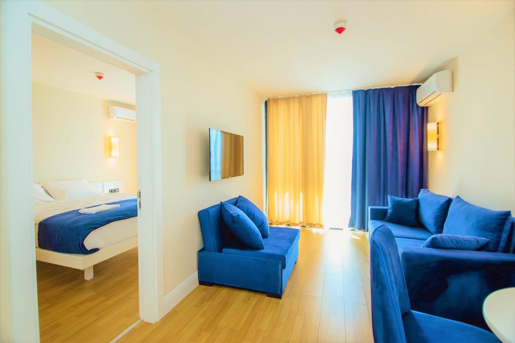 Orbi Twin Towers Aparthotel With Sea View Batoumi Extérieur photo
