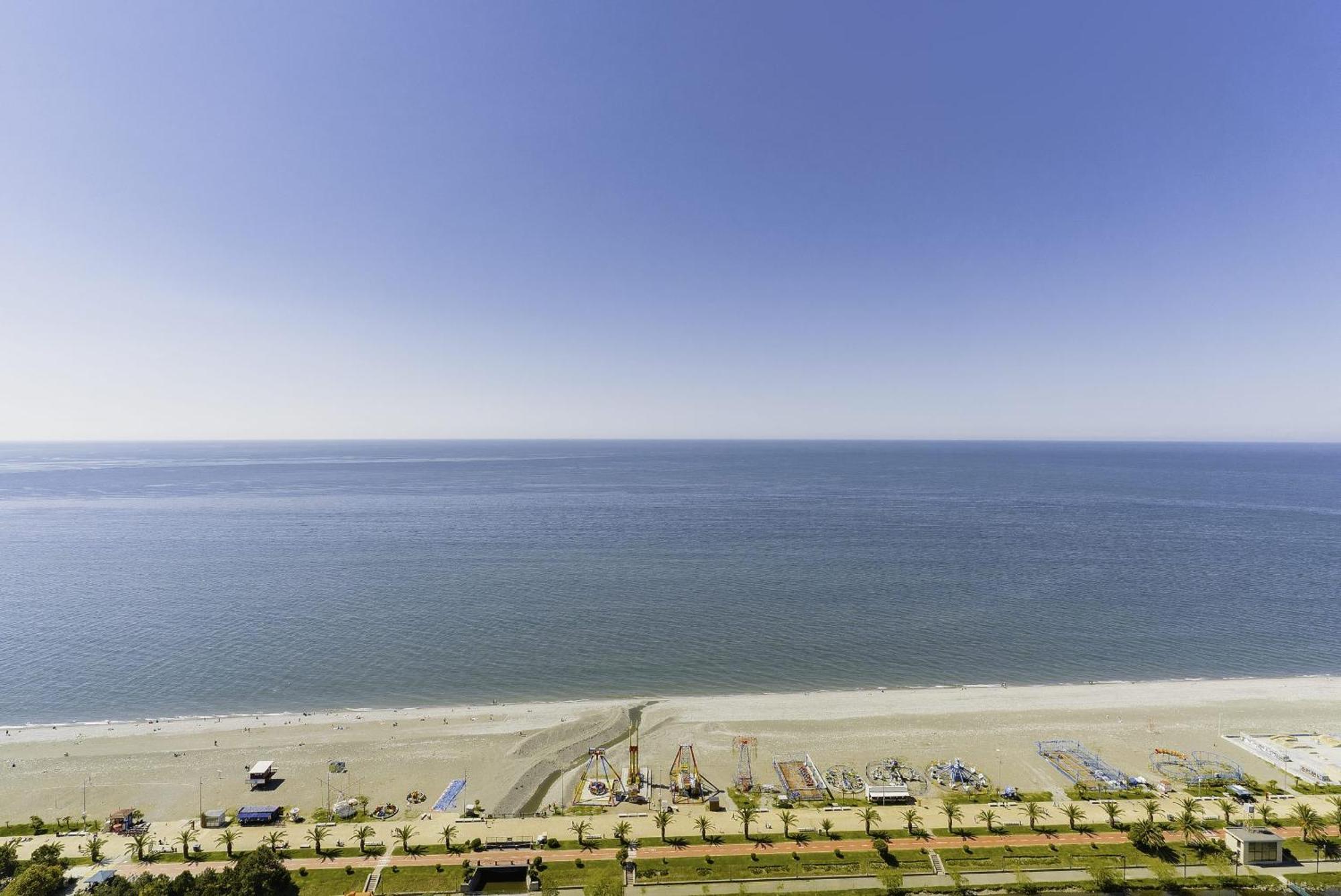 Orbi Twin Towers Aparthotel With Sea View Batoumi Extérieur photo