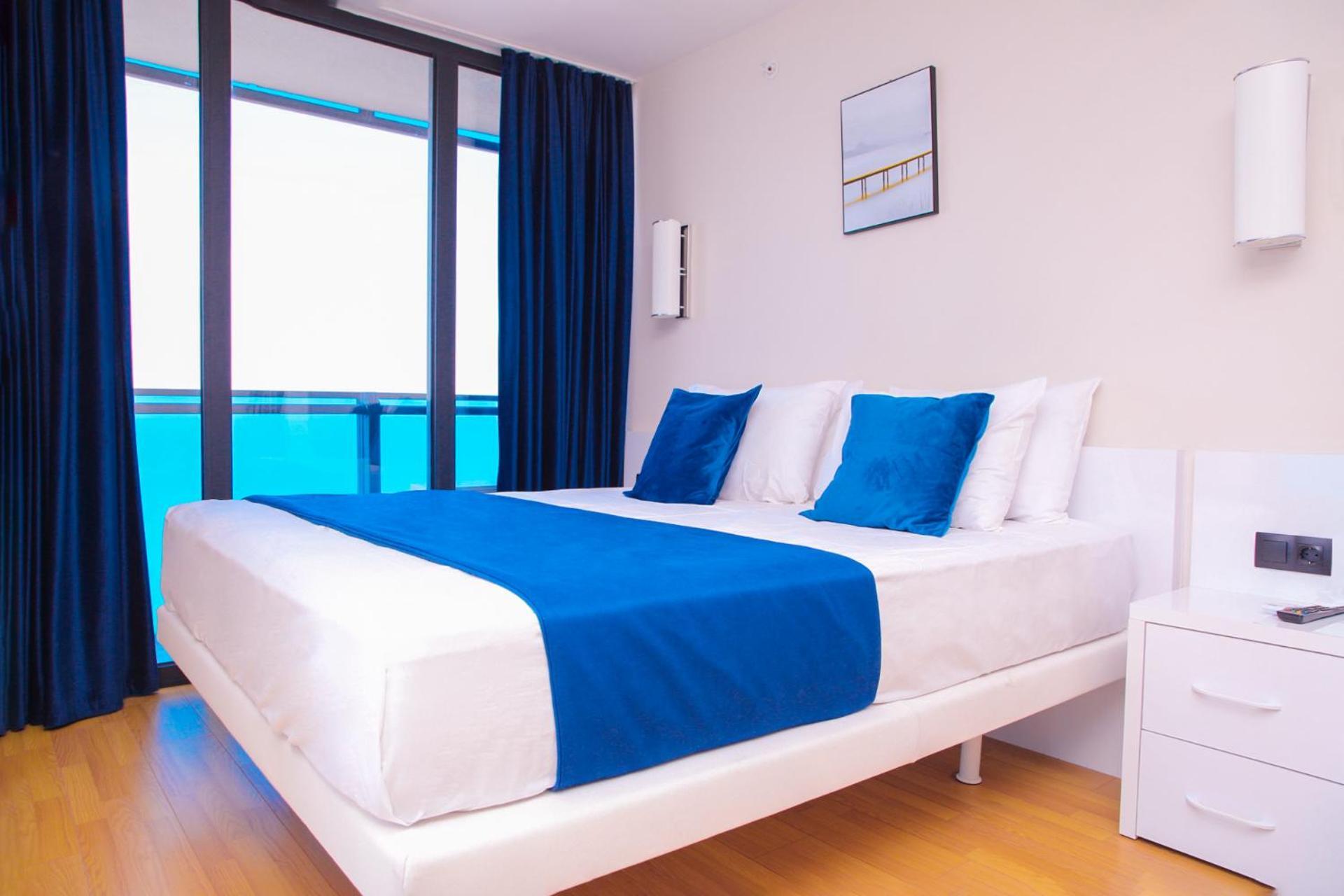 Orbi Twin Towers Aparthotel With Sea View Batoumi Extérieur photo